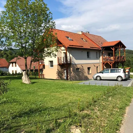 Apartmany Polevsko بيت ضيافة 3*